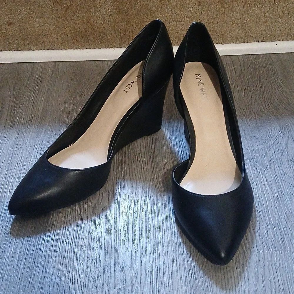 Nine West Ciarra Women's Wedge Pumps, black. Women’s size 9.5 NWOT